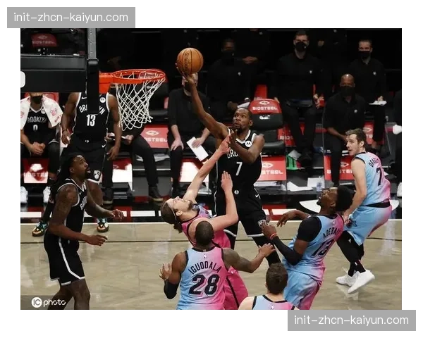 赛前训练开放：国王队重点演练“区域性包夹”后的轮转补位